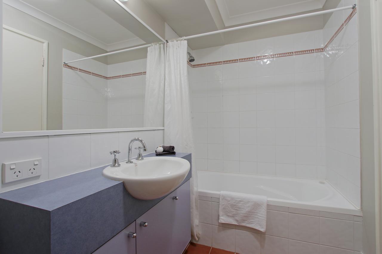 Hillarys Marina Apartment เพิร์ท ภายนอก รูปภาพ
