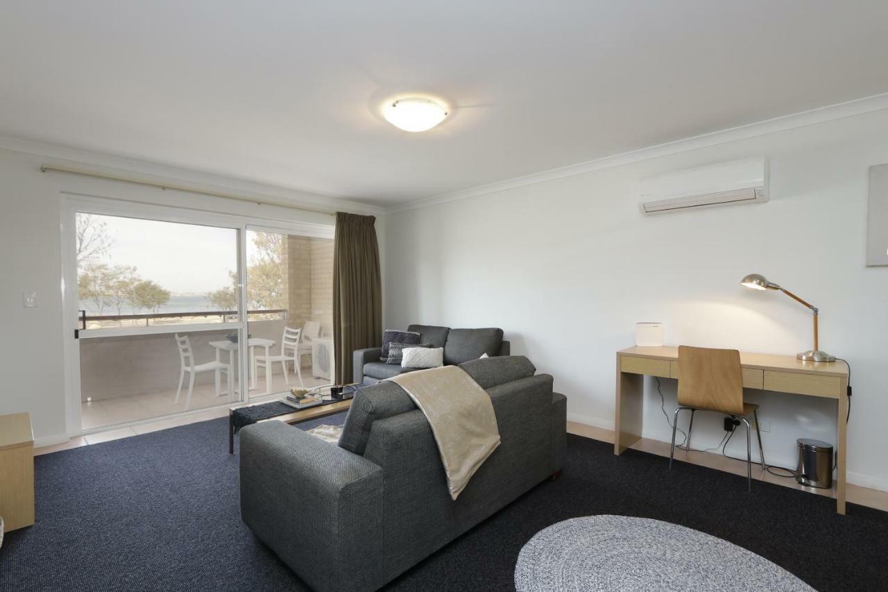 Hillarys Marina Apartment เพิร์ท ภายนอก รูปภาพ
