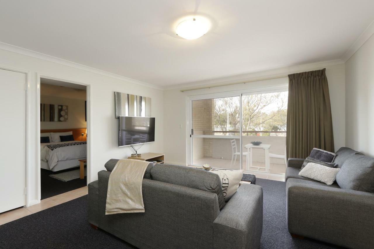 Hillarys Marina Apartment เพิร์ท ภายนอก รูปภาพ