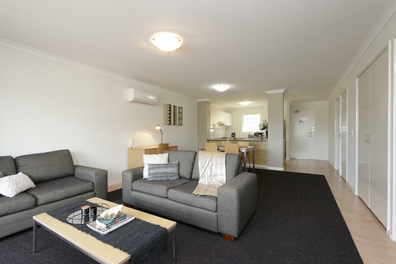 Hillarys Marina Apartment เพิร์ท ภายนอก รูปภาพ