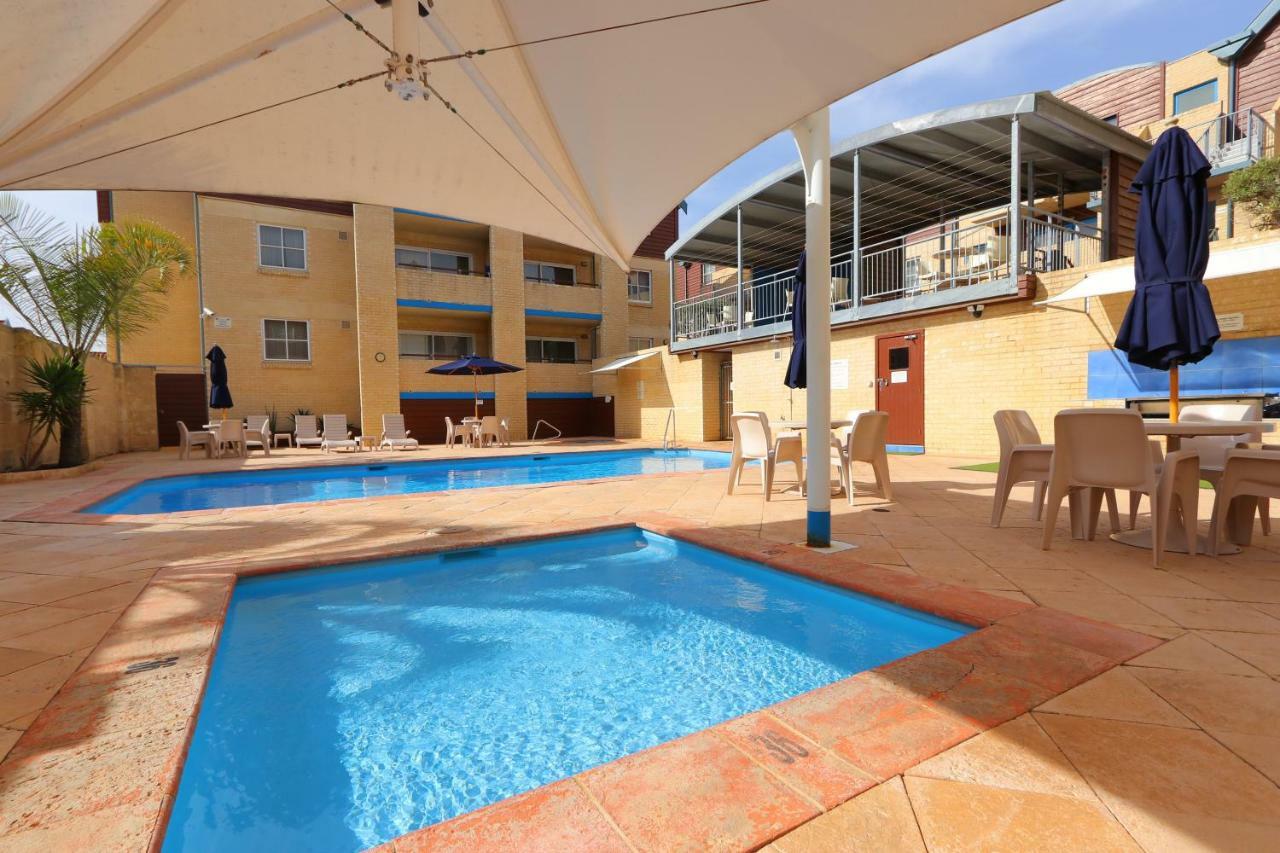 Hillarys Marina Apartment เพิร์ท ภายนอก รูปภาพ