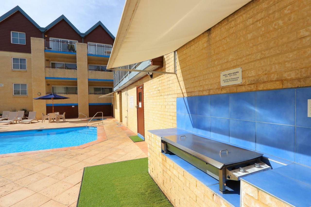 Hillarys Marina Apartment เพิร์ท ภายนอก รูปภาพ